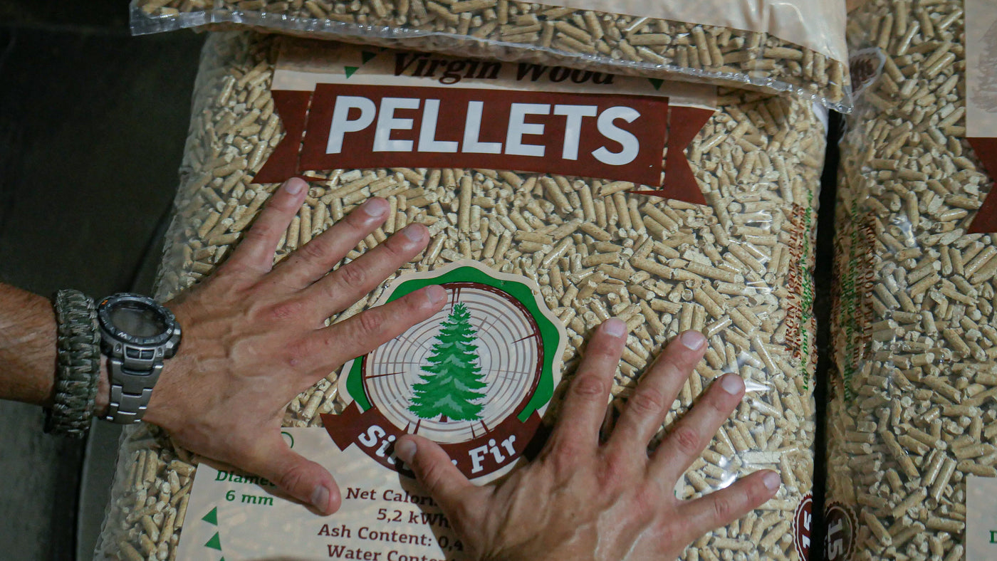 Virgin Wood Pellets in 15 kg sacks prepared on pallets